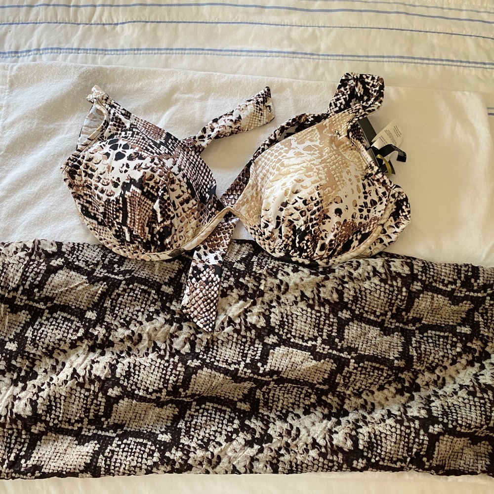 Ibiza Swimwear Halter Top (Includes Free Wrap)